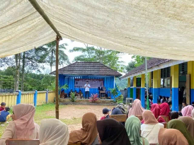Pelepasan Kelas IX dan Kenaikan Kelas SMPN Satap 3 Cirinteun, Dadun: Raihlah Cita-Cita Setinggi Mungkin