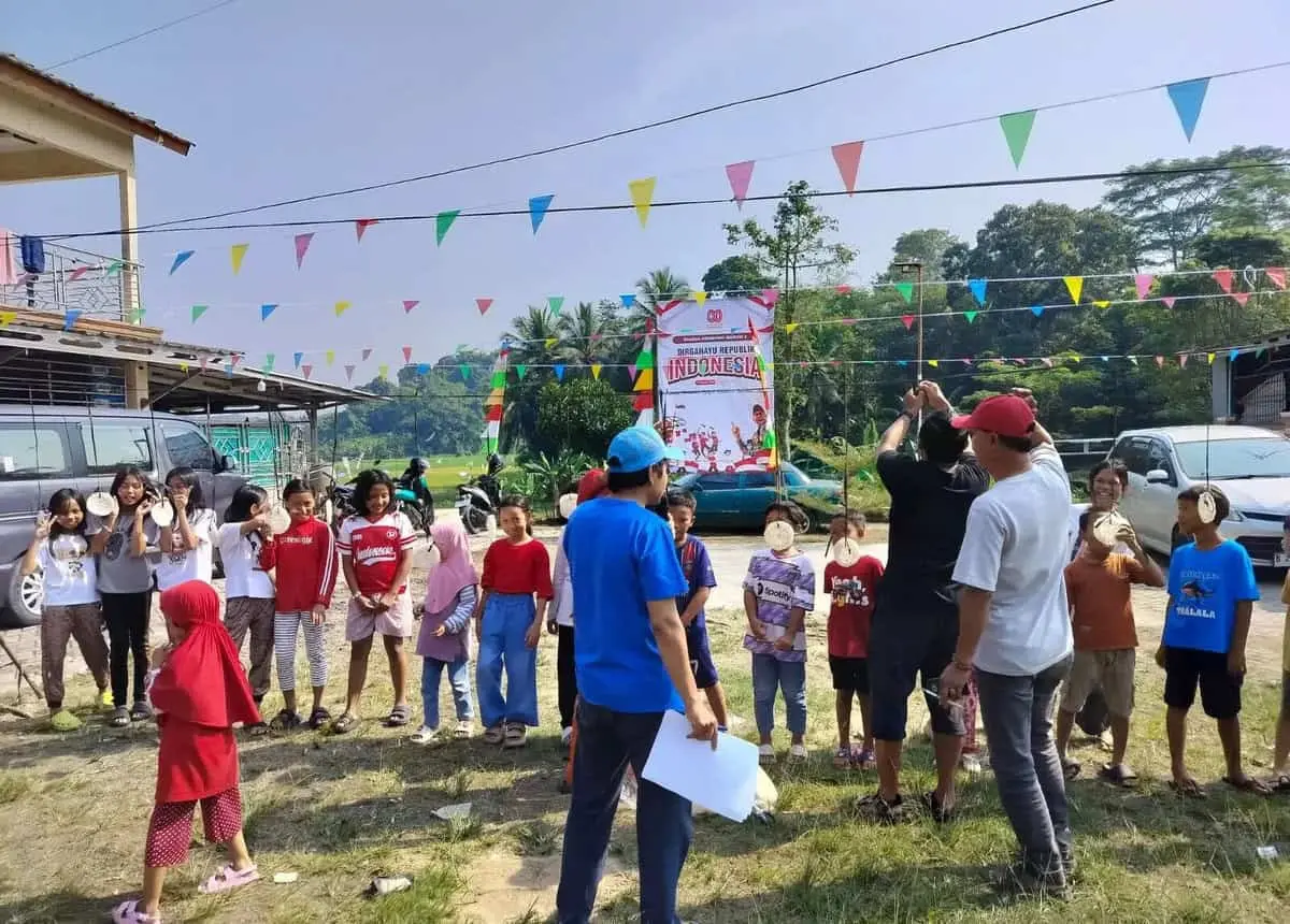 Warga Kembang Harum 2 Rayakan Kemerdekaan RI ke 80 dengan Berbagai Perlombaan Warga Kembang Harum 2 Rayakan Kemerdekaan RI ke 80 dengan Berbagai Perlombaan