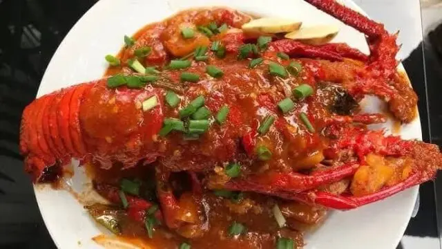Rahasia Memasak Lobster Saus Padang Lezat dan Pedas