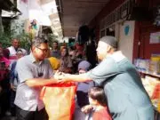 Kolaborasi Pemkot Tangsel dan Baznas Perkuat Penanganan Stunting, Bantuan Menyasar 280 Keluarga Kolaborasi Pemkot Tangsel dan Baznas Perkuat Penanganan Stunting, Bantuan Menyasar 280 Keluarga