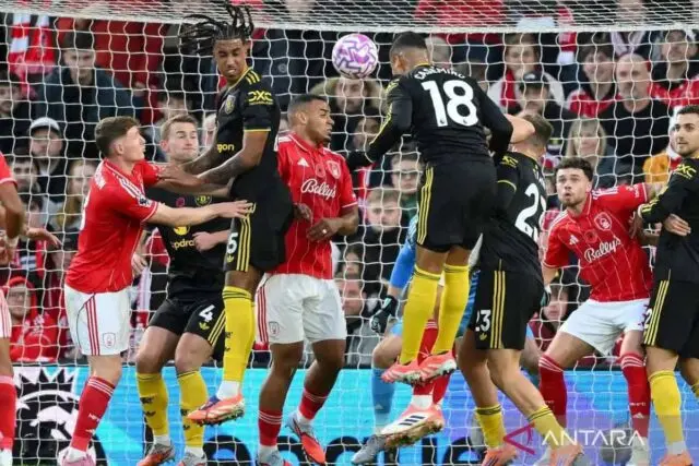 Nottingham Forest vs Man Utd Berakhir Imbang dalam Laga Penuh Kontroversi di Liga Inggris Nottingham Forest vs Man Utd Berakhir Imbang dalam Laga Penuh Kontroversi di Liga Inggris