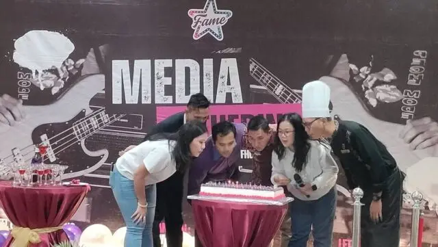 Ulang Tahun ke-13, Fame Hotel Gading Serpong Ajak Media dan Influencer Berbagi Kebaikan Ulang Tahun ke-13, Fame Hotel Gading Serpong Ajak Media dan Influencer Berbagi Kebaikan