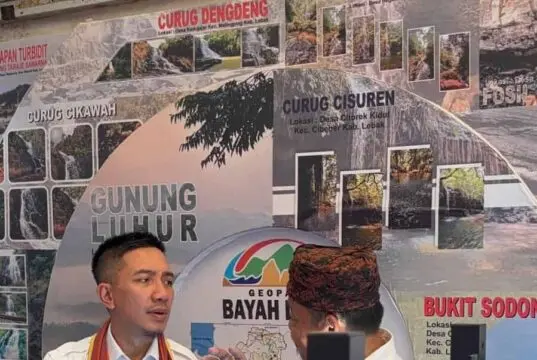 Bupati Lebak Mengunjungi Stand Geopark Nasional Bayah Dome, Apresiasi Kemajuan Geopark Bupati Lebak Mengunjungi Stand Geopark Nasional Bayah Dome, Apresiasi Kemajuan Geopark