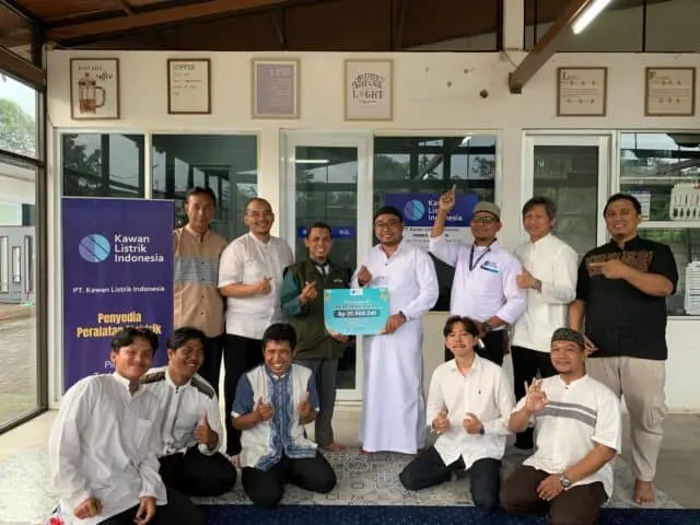 Ramadan Penuh Makna, PT Kawan Listrik Indonesia Salurkan Zakat Perusahaan ke Yakesma Ramadan Penuh Makna, PT Kawan Listrik Indonesia Salurkan Zakat Perusahaan ke Yakesma