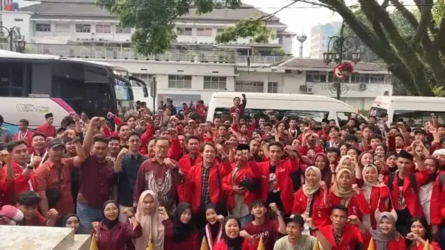 GMNI Pandeglang sikapi satu tahun Kepemimpinan Dewi- Iing, pada Minggu (01/03/2026).