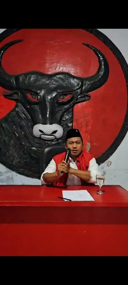 Junaedi Ibnu Jarta, Ketua DPC PDI Perjuangan Kabupaten Lebak respon ketegangan Bupati dan Wakil Bupati yang memanas saat halal bihalal. PDI Perjuangan Solid Dukung Hasbi-Amir Tuntas Masa Jabatan, pada Selasa (31/03/2026). Junaedi Ibnu Jarta, Ketua DPC PDI Perjuangan Kabupaten Lebak respon ketegangan Bupati dan Wakil Bupati yang memanas saat halal bihalal. PDI Perjuangan Solid Dukung Hasbi-Amir Tuntas Masa Jabatan, pada Selasa (31/03/2026).