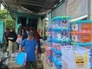 Bantu Warga Terdampak Banjir, Pemkot Tangsel Salurkan Ratusan Paket Logistik Bantu Warga Terdampak Banjir, Pemkot Tangsel Salurkan Ratusan Paket Logistik
