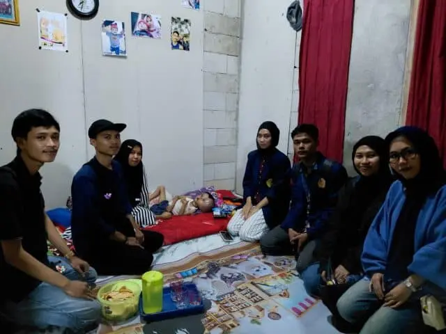 BEM STISIP Banten Raya Salurkan Donasi untuk Balita Pengidap Tumor Ganas di Pandeglang