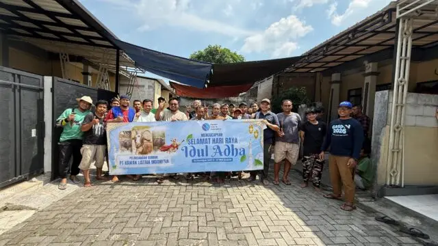 PT Kawan Listrik Indonesia Tebar Kepedulian, Potong 2 Ekor Sapi Qurban untuk Warga Ciakar
