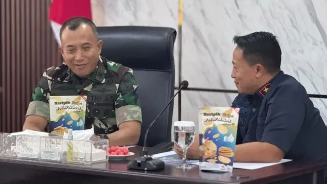 Lapas Kelas 1 Tangerang Perkenalkan Panel RISHAM Hasil Karya Warga Binaan Kepada Jajaran Korem Lapas Kelas 1 Tangerang Perkenalkan Panel RISHAM Hasil Karya Warga Binaan Kepada Jajaran Korem