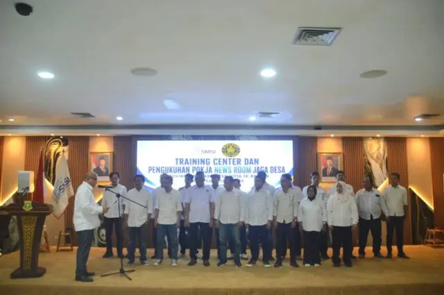 Perkuat Jejaring Informasi Desa, Lesman Bangun Resmi Melantik Pengurus Pokja Jaga Desa Kabupaten/Kota se-Banten Perkuat Jejaring Informasi Desa, Lesman Bangun Resmi Melantik Pengurus Pokja Jaga Desa Kabupaten/Kota se-Banten