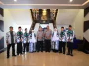 Kapolda Lepas 7 Personel Polda Banten ke Tanah Suci untuk Tunaikan Ibadah Umrah Kapolda Lepas 7 Personel Polda Banten ke Tanah Suci untuk Tunaikan Ibadah Umrah