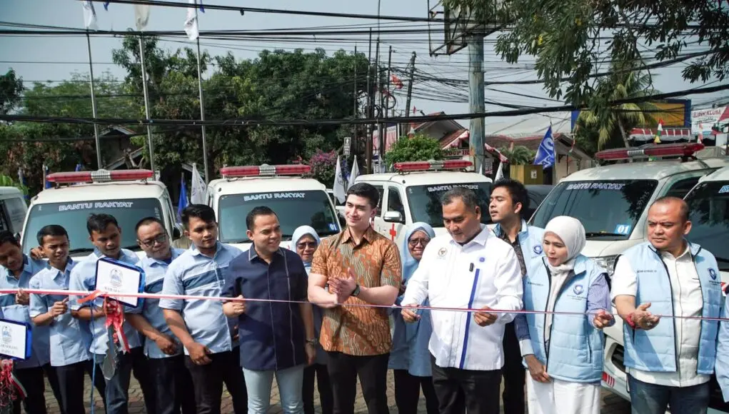 Jelang HUT PAN, H.Edison Sitorus Lantik Relawan dan Bagikan 11 Ambulance di Banten Dapil 2