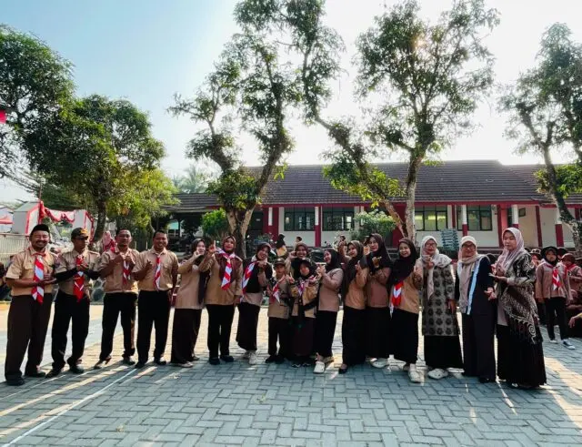 Keluarga Besar SDN 3 Keusik Mempersiapkan LT 2 se Kecamatan Banjarsari, Optimis Menang, pada Rabu (26/08/2026). Keluarga Besar SDN 3 Keusik Mempersiapkan LT 2 se Kecamatan Banjarsari, Optimis Menang, pada Rabu (26/08/2026).