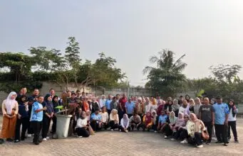 Perdana Dinkop UKM Banten Mulai Gerakan Bank Sampah di Lingkungan Kantor Dinas Koperasi dan UKM Provinsi Banten wujudkan Banten Asri di Lingkungan Perkantoran, pada Rabu (26/08/2026).