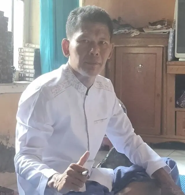 Iyeng aktivis Cibadak soroti kinerja Camat Cibadak, pada Kamis (6/08/2026).