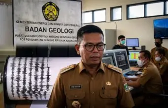 Aktivitas Anak Krakatau Naik, Kasus ISPA di Banten Melonjak Aktivitas Anak Krakatau Naik, Kasus ISPA di Banten Melonjak