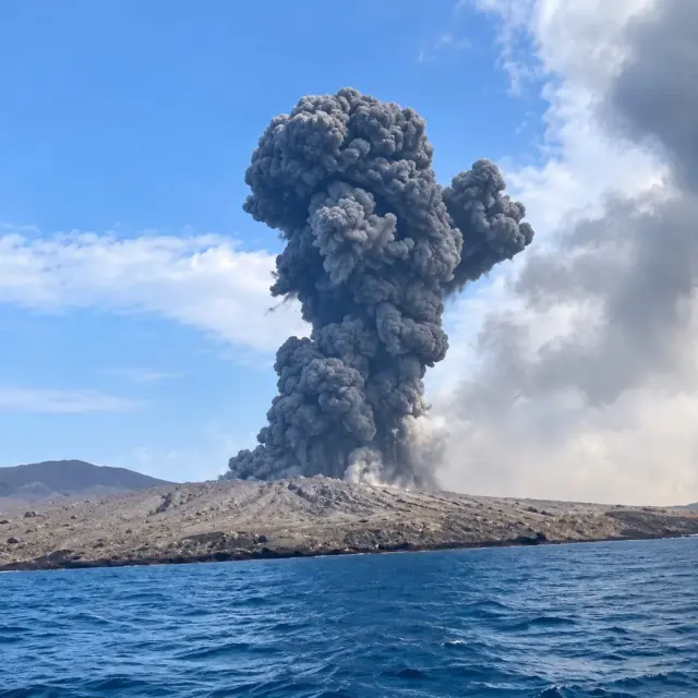 Erupsi Gunung Anak Krakatau Sebarkan Abu Vulkanik Hingga Tangerang Erupsi Gunung Anak Krakatau Sebarkan Abu Vulkanik Hingga Tangerang