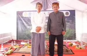 Seren Taun Wewengkon Adat Kasepuhan Citorek 2026: Merawat Tradisi, Mempererat Silaturahmi dan Ungkapan Syukur Pasca Panen Asep Suparman alias Aka Amang, Ketua Barisan Pemuda Wewengkon Adat Kasepuhan Citorek, bersama Ketua Aliansi Masyarakat Adat Nusantara (AMAN) Jaro Jajang pada acara Seren Taun 2026 pada Minggu (20/09/2026).