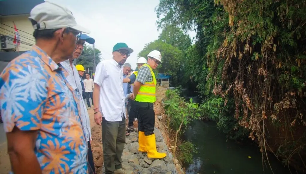 Perkuat Infrastruktur, Pilar Tinjau Pembangunan Turap di 3 Titik Wilayah Tangsel Perkuat Infrastruktur, Pilar Tinjau Pembangunan Turap di 3 Titik Wilayah Tangsel