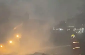 Kebakaran Puing di Pinang Tangerang Membara Empat Hari Kebakaran Puing di Pinang Tangerang Membara Empat Hari