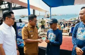 Tasyakuran Laut Sidamukti, Andra Soni Serap Aspirasi Nelayan Tasyakuran Laut Sidamukti, Andra Soni Serap Aspirasi Nelayan