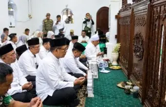 Andra Soni Ziarah ke Makam Kesultanan Jelang HUT Banten