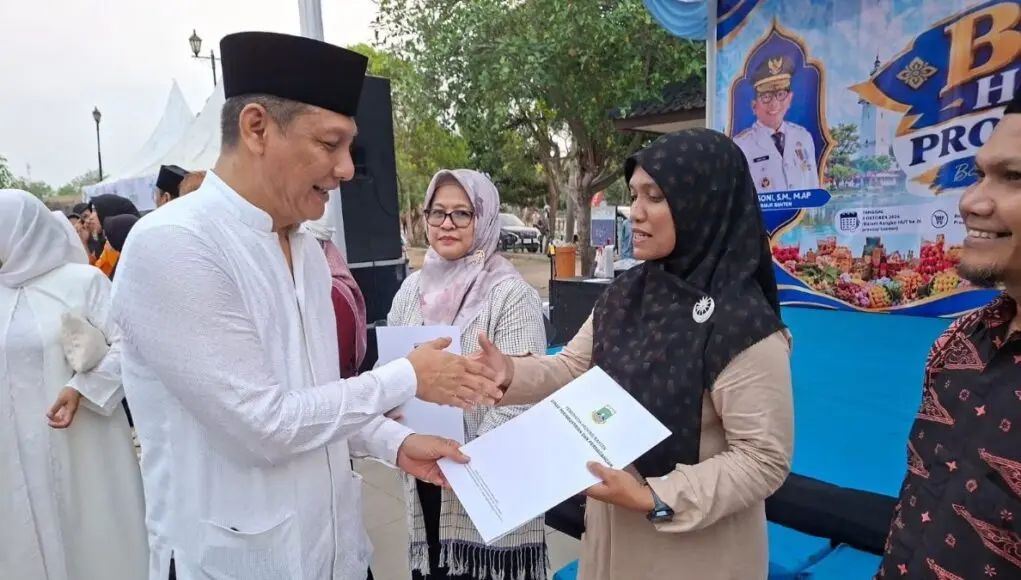 Bazar HUT ke-26 Banten di Keraton Surosowan Jadi Momentum UMKM Urus Legalitas Usaha Bazar HUT ke-26 Banten di Keraton Surosowan Jadi Momentum UMKM Urus Legalitas Usaha