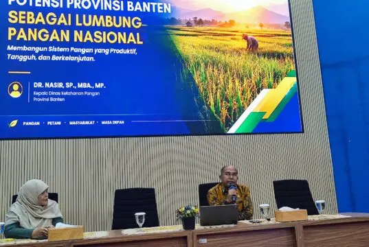 Perkuat Ketahanan Pangan Daerah, Dr. Nasir Berbagi Strategi di Forum Akademik UIN Jakarta Dr. Nasir mengulas strategi membangun sistem pangan yang produktif, tangguh, dan berkelanjutan, pada Jum'at (23/10/2026).