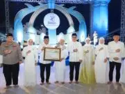 Tablig Akbar HUT ke-26 Banten, Das’ad Latif Soroti Pentingnya Pendidikan Anak Berprestasi Tablig Akbar HUT ke-26 Banten, Das’ad Latif Soroti Pentingnya Pendidikan Anak Berprestasi